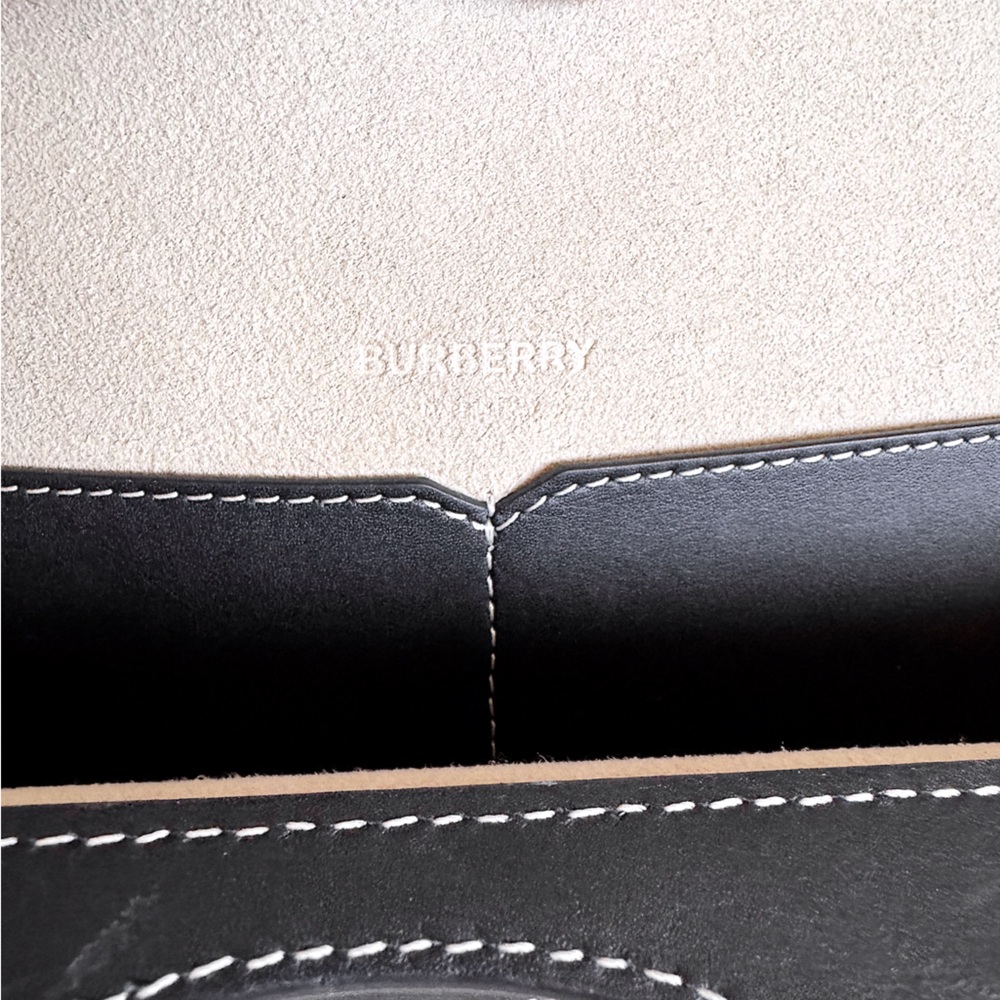 SOLD❗️❗️FIRM! Burberry Black Leather Soft Pocket Top Handle Crossbody Stitch - Picture 10 of 16